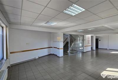 Spațiu comercial, de 685 mp, în Central - 3