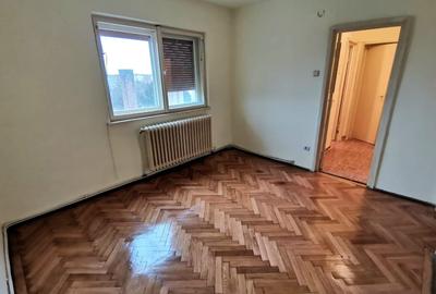 Apartament cu 3 camere decomandat în Central - 9