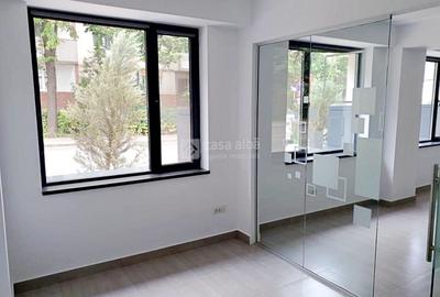 Birou, de 41 mp, în Central - 2