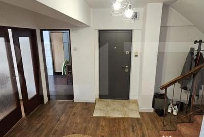 Apartament cu 5 camere decomandat în Trident - 2