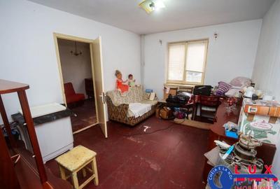 ID 2980 Apartament cu 2 camere de vanzare Strada Neptun, ETAJ 1 - 6