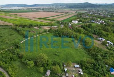 Teren de 2285 mp, în Racova - 3