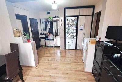 ARADULUI - BLOC IZOLAT - 3 camere - decomandat - centrala proprie - clima - 2