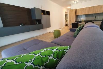 Apartament cu 2 camere decomandat în Universitate