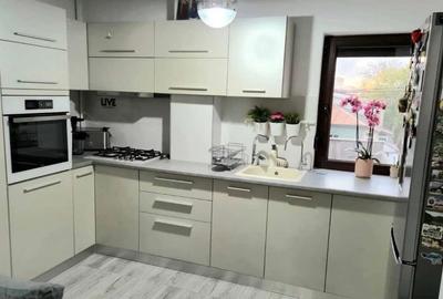 Apartament cu 3 camere decomandat, mobilat în Km 4 - 3
