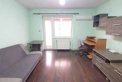 Apartament cu 2 camere semidecomandat, mobilat în Central - 1