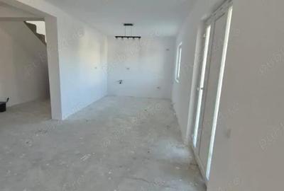 Vila in Lumina, pre? 105000 mii euro - 3