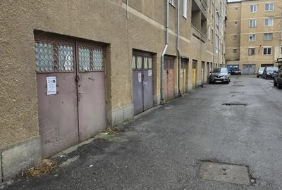 Apartament cu 4 camere decomandat în Central - 3