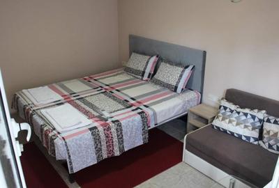 Garsonieră semidecomandată în Titan