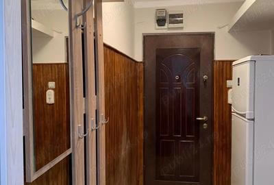 Apartament cu 2 camere semidecomandat în Medicină