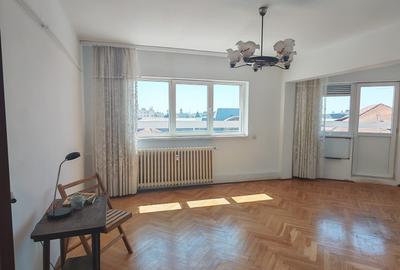 Apartament cu 5 camere decomandat în P-ța Universității - 22