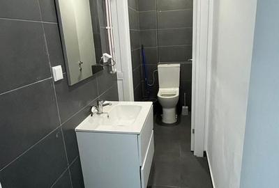 Spațiu comercial, de 42 mp, în Tractorul - 1