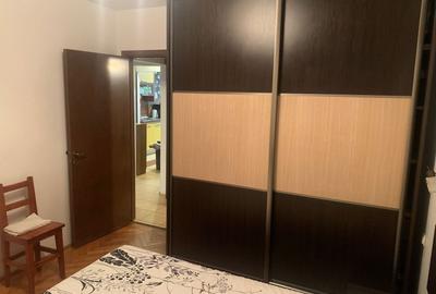 Apartament cu 3 camere decomandat în Piața Centrală - 10