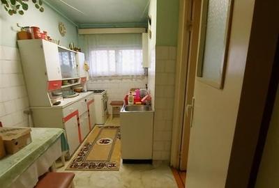 FILM 3D!Refugiu urban,decomandat, farmec autentic,balcon spatios,Dambu Petros, T - 19