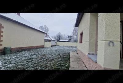 Casă cu 3 camere în Central