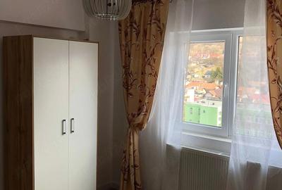 Apartament cu 2 camere decomandat în Petros - 8