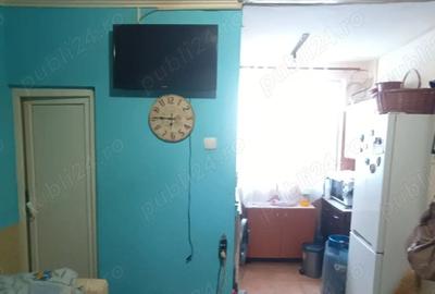 Garsonieră decomandată în Eroii Revoluției - 2