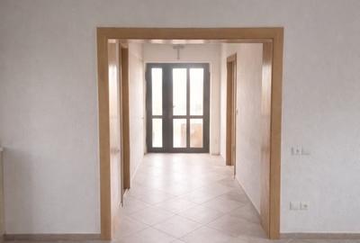 Casă individuală cu 5 camere cu Teren 553 Mp în Stupini - 16