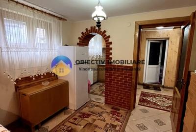 2 case si teren in Agapia - localitatea Sacalusesti - 14