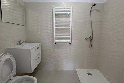 Spațiu comercial, de 45 mp, în Central - 7