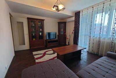 Ofer spre inchiriere apartament cu 3 camere Piata Universitatii - 3