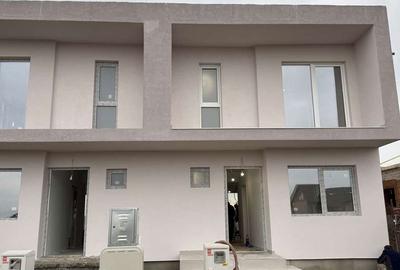 Casă cu 5 camere cu Teren 356 Mp în Remetea Mare - 8