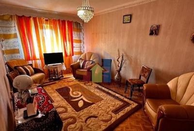 Apartament 3 camere zona Progresu ETAJ 3 - 3