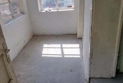 Casa singur pe curte cu toate utilitatila! Casa singur pe curte cu toate utilitatila! - 4