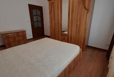 Apartament cu 3 camere decomandat în Central - 4