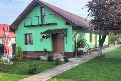 Casă cu 3 camere cu Teren 785 Mp în Central