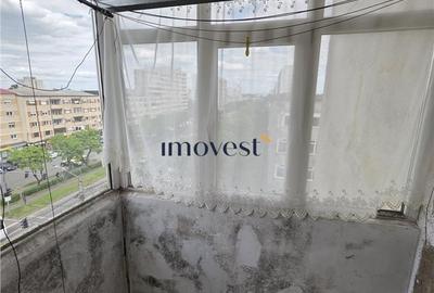 Apartament cu 3 camere decomandat în Micro 15