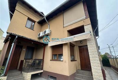 Casă individuală cu 6 camere cu Canalizare în Democrației