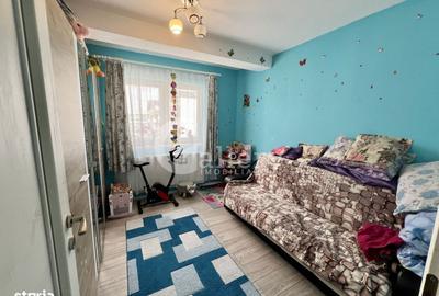 Apartament cu 3 camere în Cristian