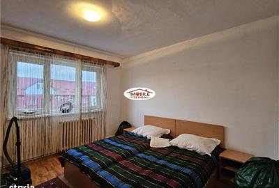 Apartament cu 3 camere decomandat în Vasile Aaron - 3