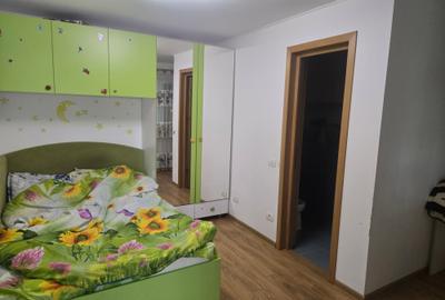 Casă cu 4 camere cu Canalizare în Sud - 9