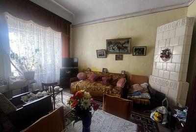 Casă cu 3 camere în Central - 2