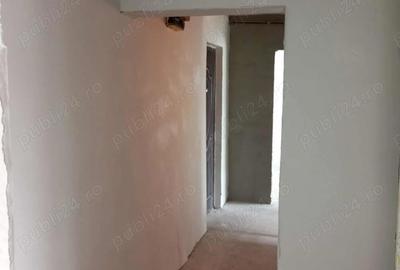Apartament cu 2 camere decomandat în Micro 3 - 6