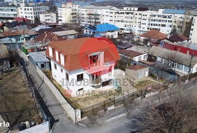 Casă cu 4 camere în Ultracentral - 2