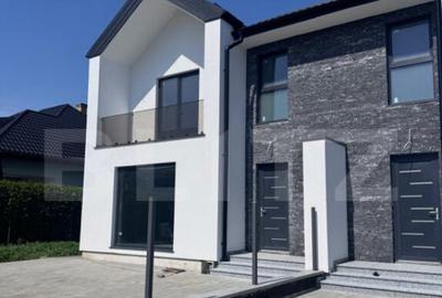 Ansamblu de duplexuri moderne, 160 mp , Radauti - 3