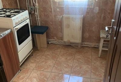 Apartament cu 3 camere semidecomandat, mobilat în Milcov - 6