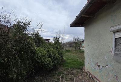 Casă cu Teren 1040 Mp în Central - 2