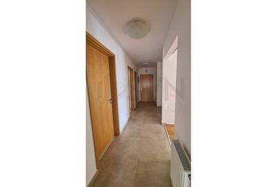 Apartament cu 3 camere decomandat în Central - 9
