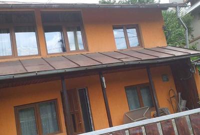 Casă cu 3 camere în Central - 8