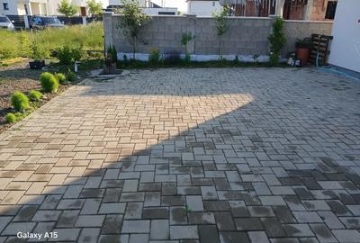 Casa de vanzare,la Lisaura , in spatele depozitului Ecuator,zona f.lini?tita drum de acces privat. - 2