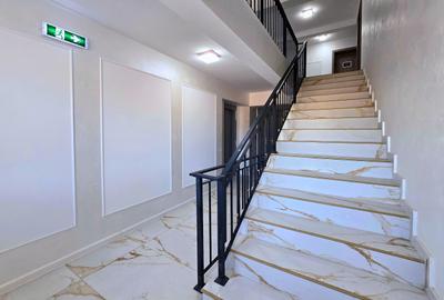 Apartament cu 3 camere decomandat în Galata - 16