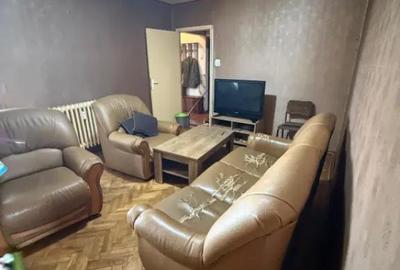 Apartament cu 4 camere semidecomandat în Calea București - 2