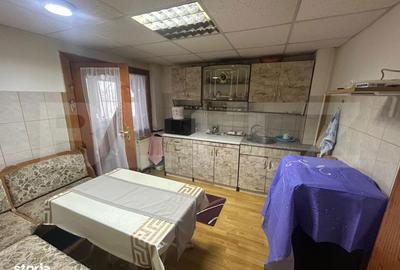 Apartament cu 3 camere decomandat în Micro 5 - 7