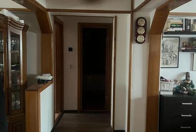Apartament cu 3 camere în Tomis II - 12