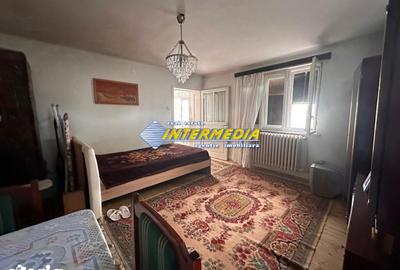 Casă cu 2 camere cu Teren 919 Mp în Cetate - 10