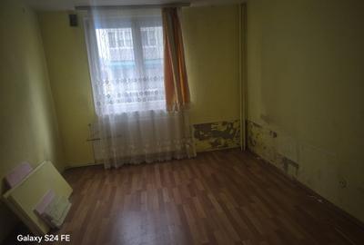 Garsonieră decomandată în Dărmănești - 5